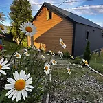карпатське Hygge для двох з чаном-джакузі у горах