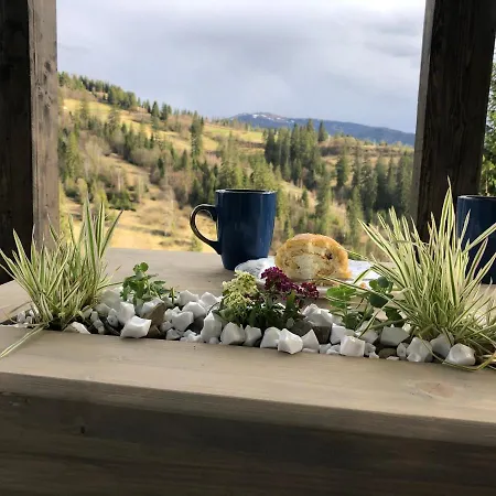 карпатське Hygge для двох з чаном-джакузі у горах Σαλέ
