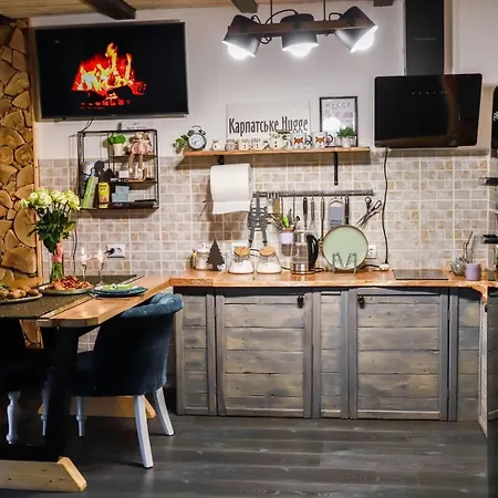 Σαλέ карпатське Hygge для двох з чаном-джакузі у горах