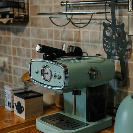 карпатське Hygge для двох з чаном-джакузі у горах Alpehytte Slavske