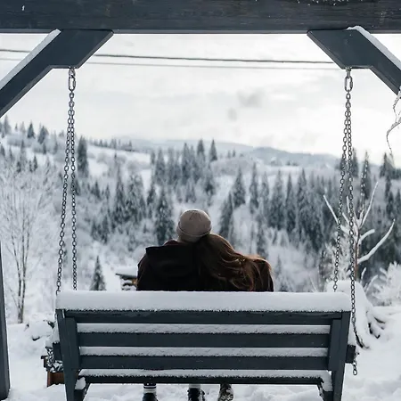 карпатське Hygge для двох з чаном-джакузі у горах * Slavske