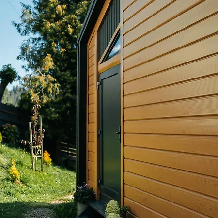 карпатське Hygge для двох з чаном-джакузі у горах Alpehytte Slavske