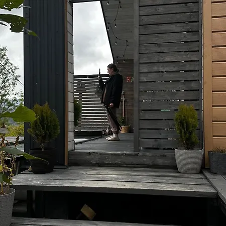 карпатське Hygge для двох з чаном-джакузі у горах Chalet Slavske