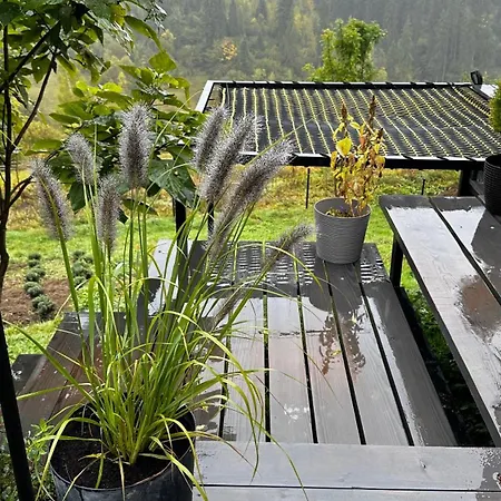 Alpehytte карпатське Hygge для двох з чаном-джакузі у горах