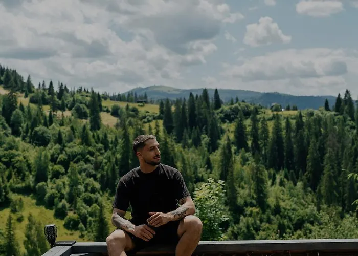 Chalet карпатське Hygge для двох з чаном-джакузі у горах Slavske
