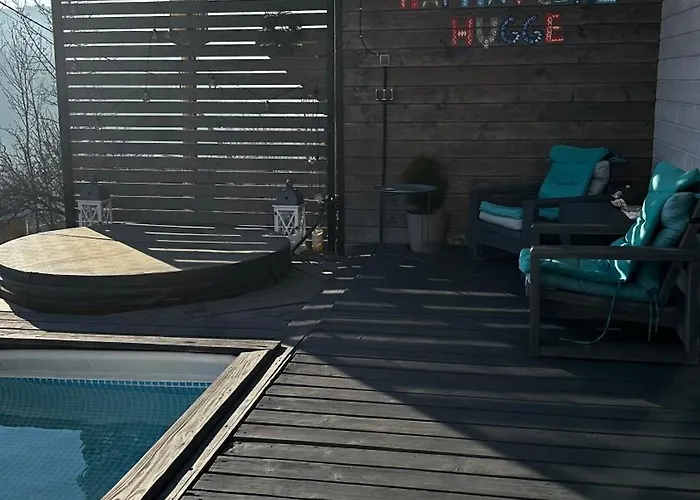 карпатське Hygge для двох з чаном-джакузі у горах Chalet Slavske