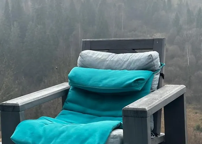 карпатське Hygge для двох з чаном-джакузі у горах Chalet *