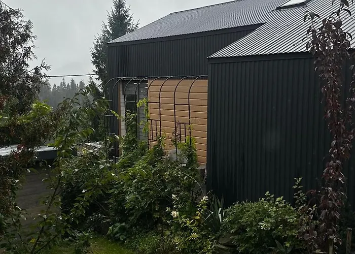 Chalet карпатське Hygge для двох з чаном-джакузі у горах
