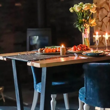 карпатське Hygge для двох з чаном-джакузі у горах * Szlavszke