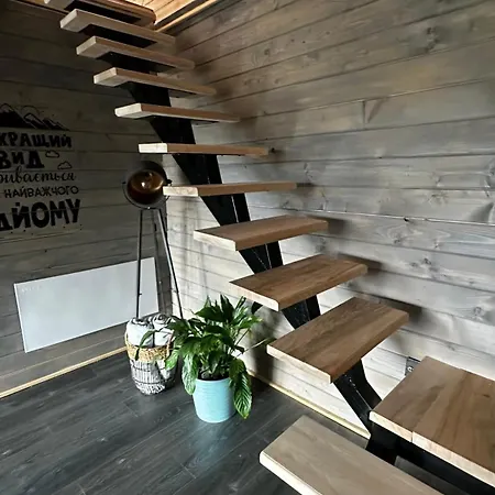 Alpesi faház карпатське Hygge для двох з чаном-джакузі у горах Szlavszke